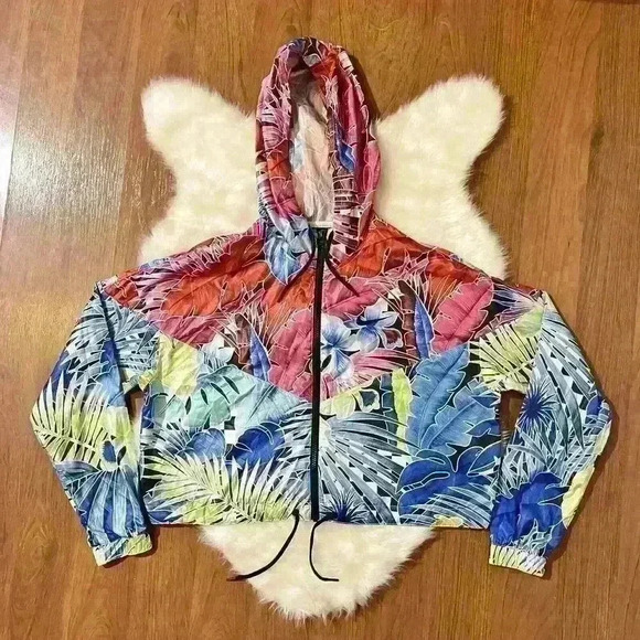 Nike Womens Workout Windbreaker Crop Floral Jacket Hoodie Medium CT6073 686 - Picture 1 of 7